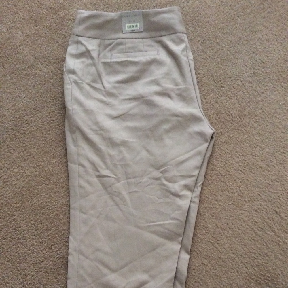 Kaki Capri pants